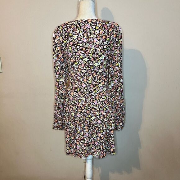 🌻AFRM Fit & Flared Floral Black Dress - Picture 5 of 7